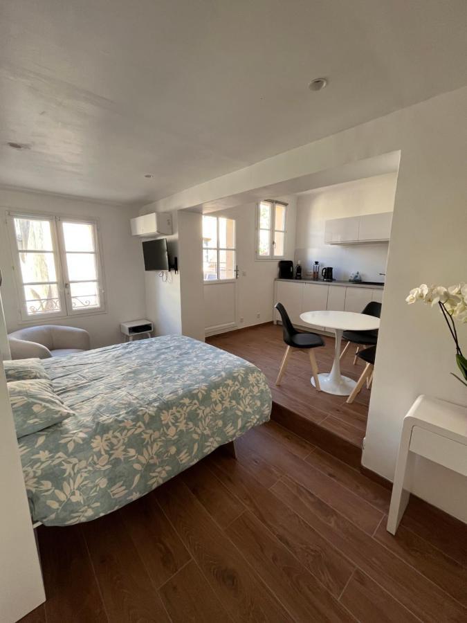 Saint-Tropez Centre - Grand Studio Avec Terrasse エクステリア 写真