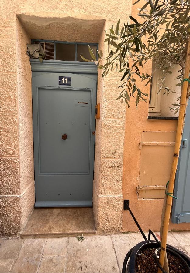 Saint-Tropez Centre - Grand Studio Avec Terrasse エクステリア 写真